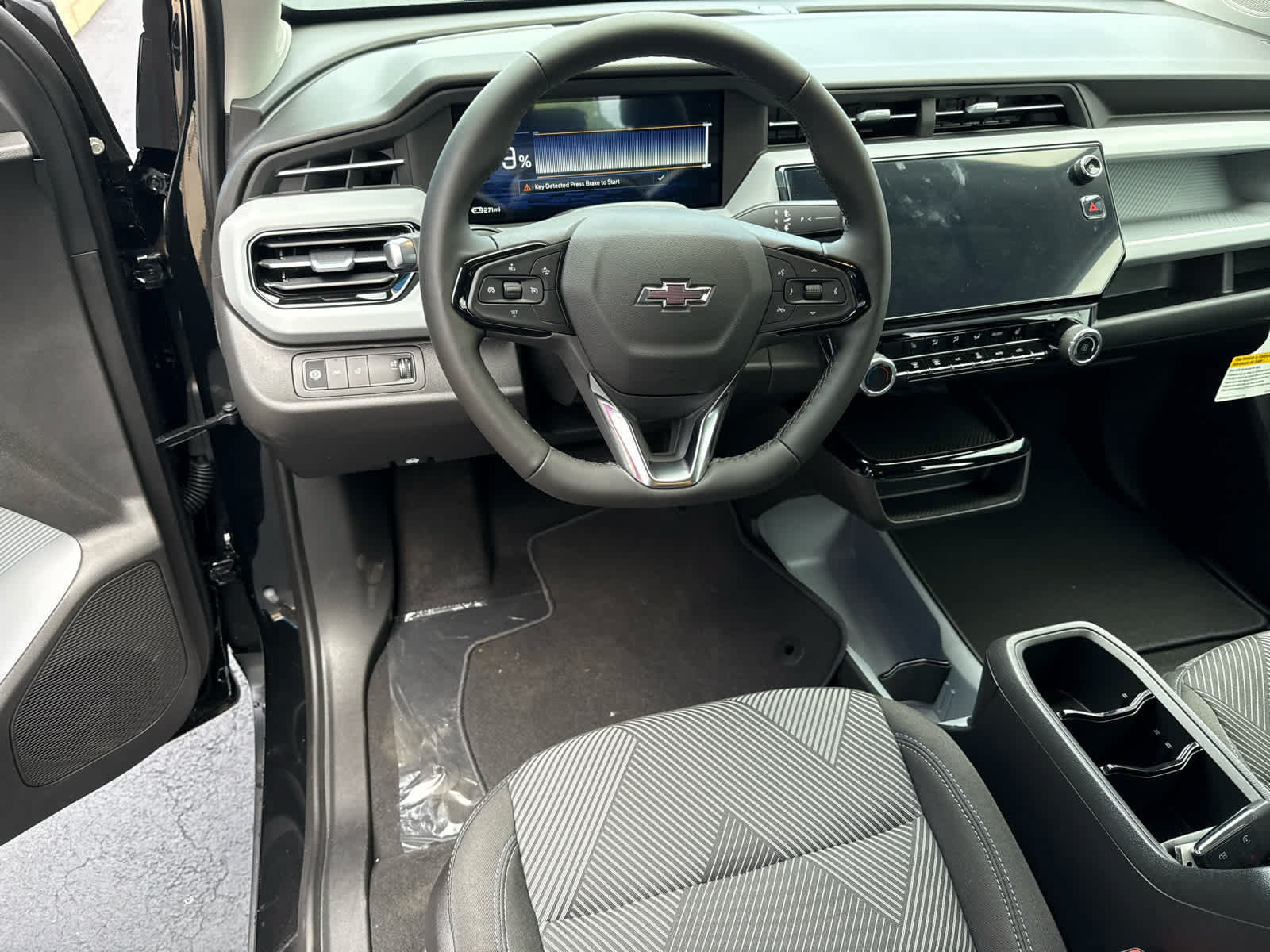 New 2027 Chevrolet Bolt LT w/ Comfort Package FWD image 5