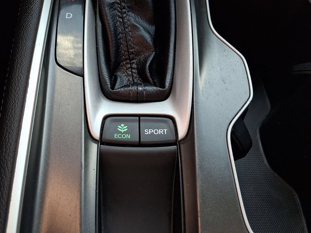 Used 2018 Honda Accord Touring image 26
