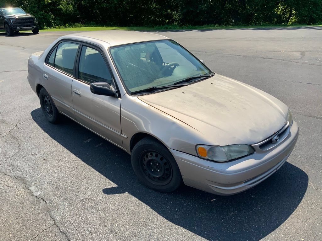 Used 2000 Toyota Corolla VE FWD image 2