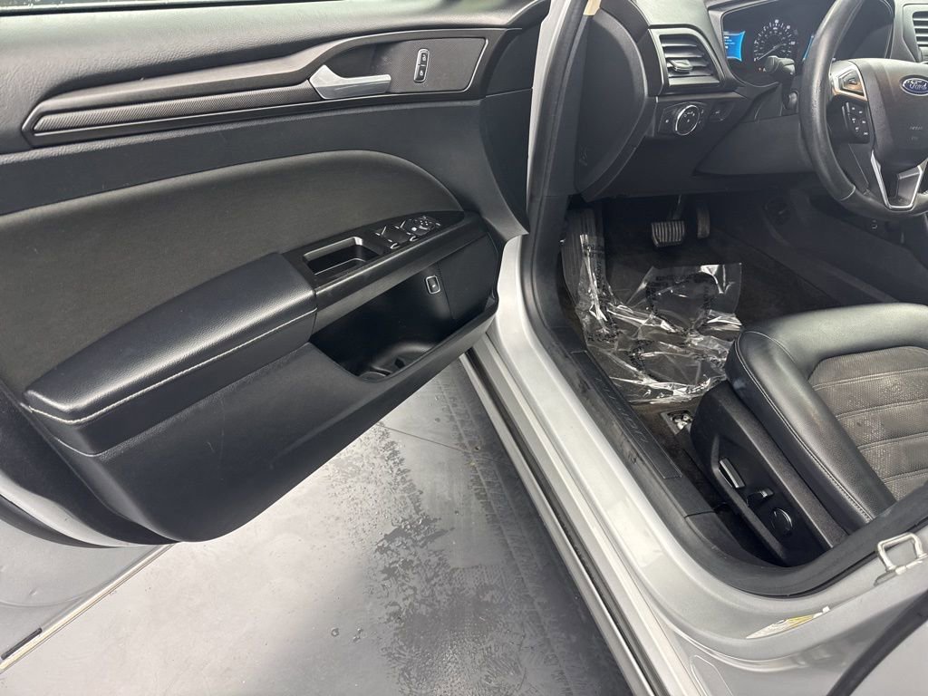 Used 2018 Ford Fusion SE w/ Equipment Group 601A image 29