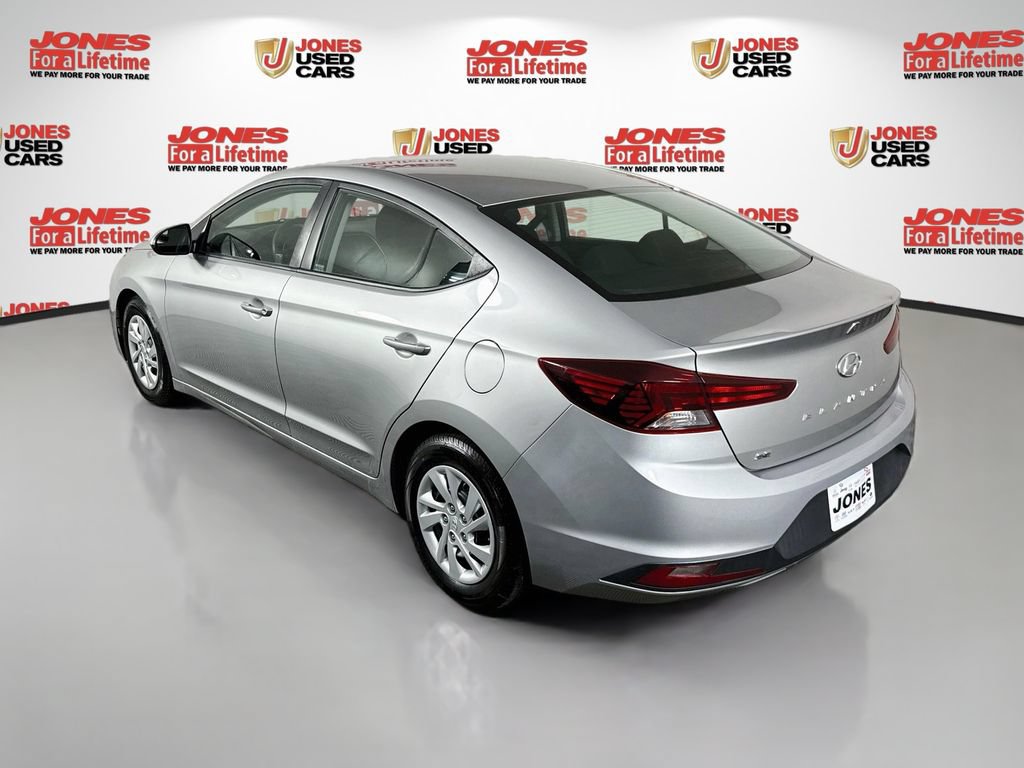 Used 2020 Hyundai Elantra SE w/ Cargo Package (C1) FWD image 2