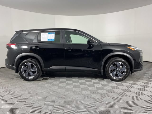 Used 2025 Nissan Rogue SV FWD image 12