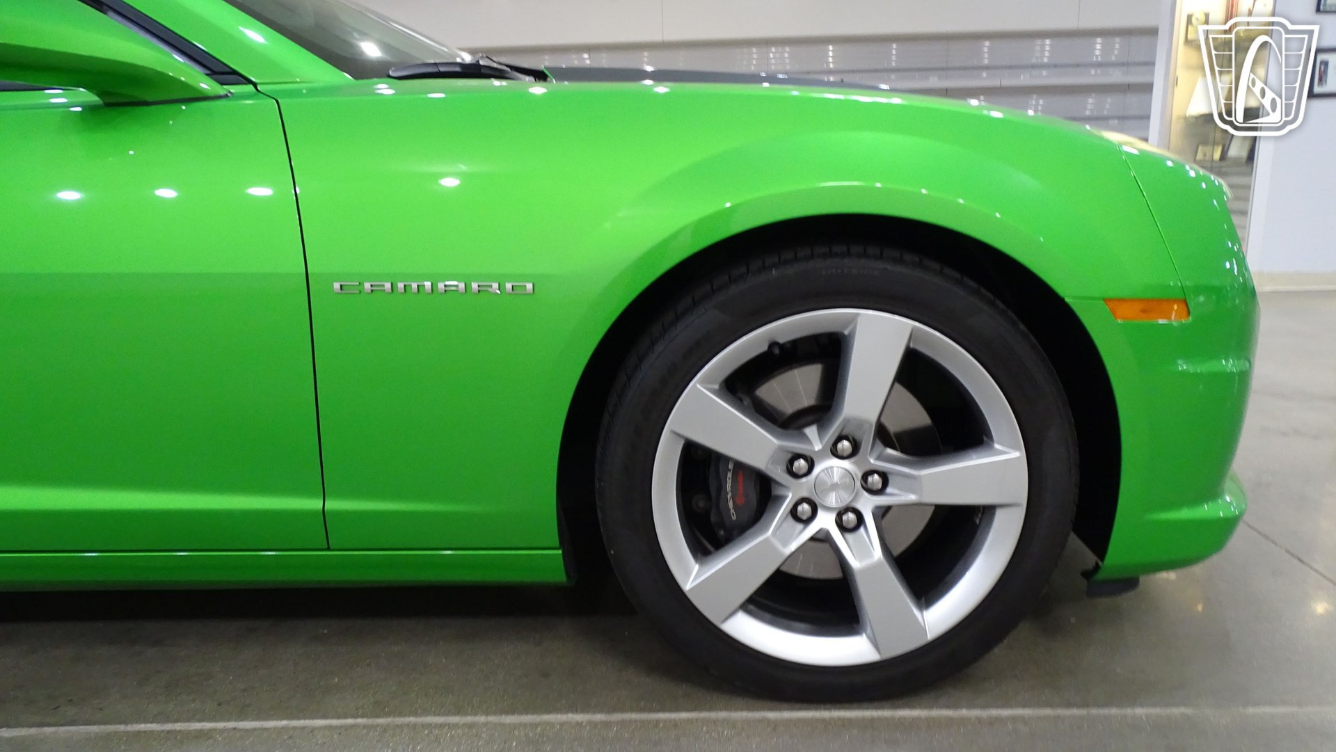 Used 2011 Chevrolet Camaro SS RWD image 34