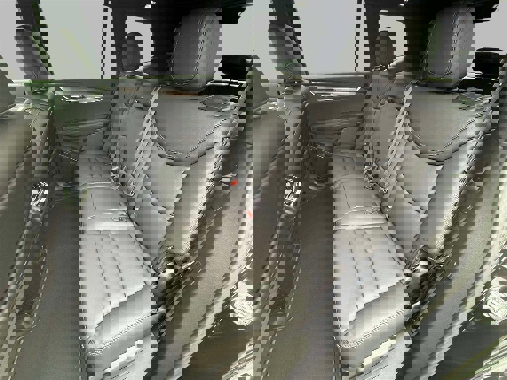 New 2025 Cadillac XT6 Luxury image 13