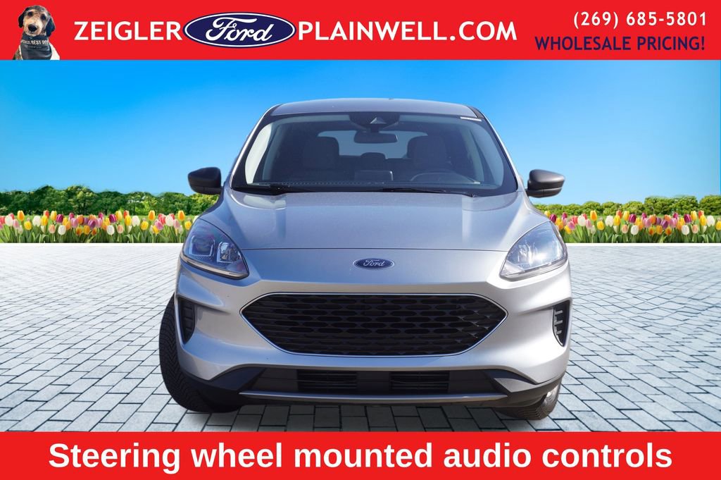 Used 2022 Ford Escape SE w/ Cold Weather Package image 8