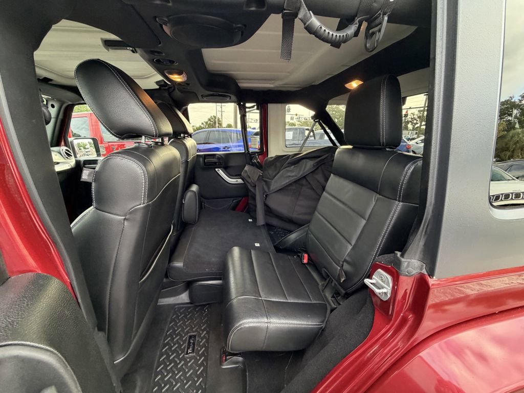 Used 2012 Jeep Wrangler Unlimited Sahara w/ Dual Top Group image 18