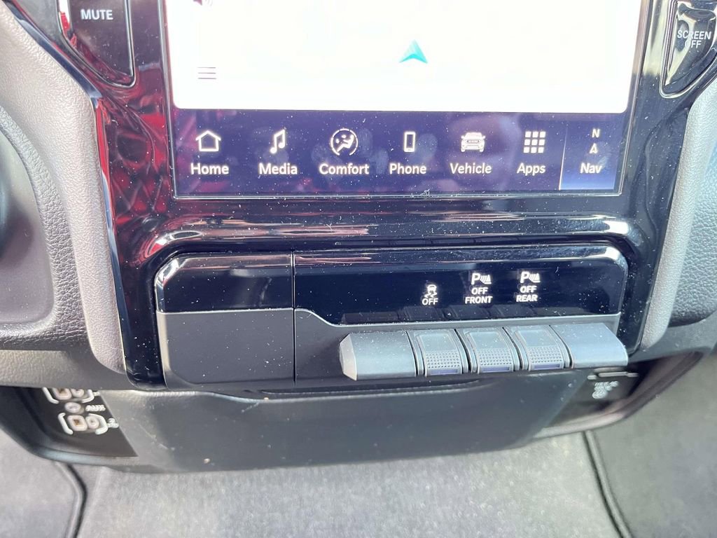 Used 2025 RAM 1500 Laramie image 21