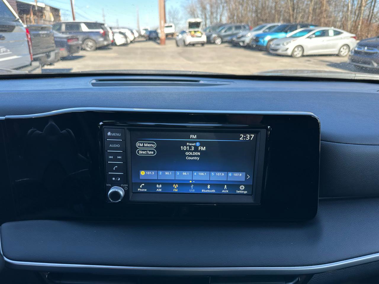 Used 2025 Nissan Kicks S image 14