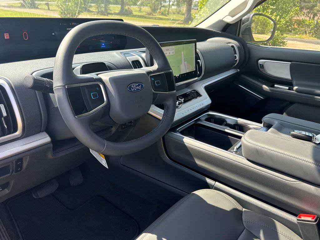 New 2026 Ford Expedition Active RWD image 17
