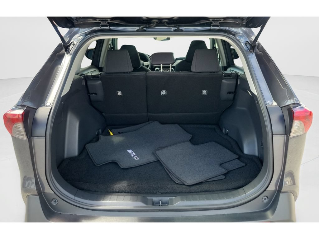 Certified 2024 Toyota RAV4 LE FWD image 9