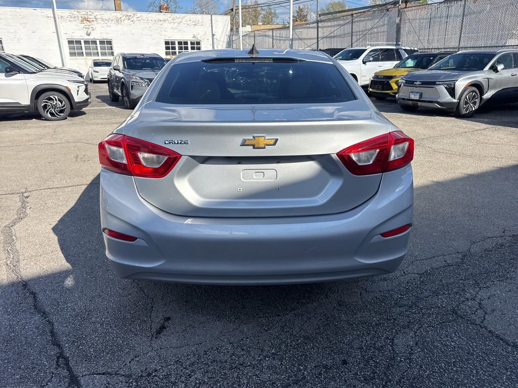 Used 2017 Chevrolet Cruze LS image 5