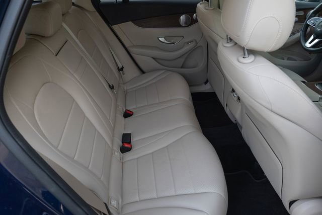 Used 2021 Mercedes-Benz GLC 300 4MATIC image 19