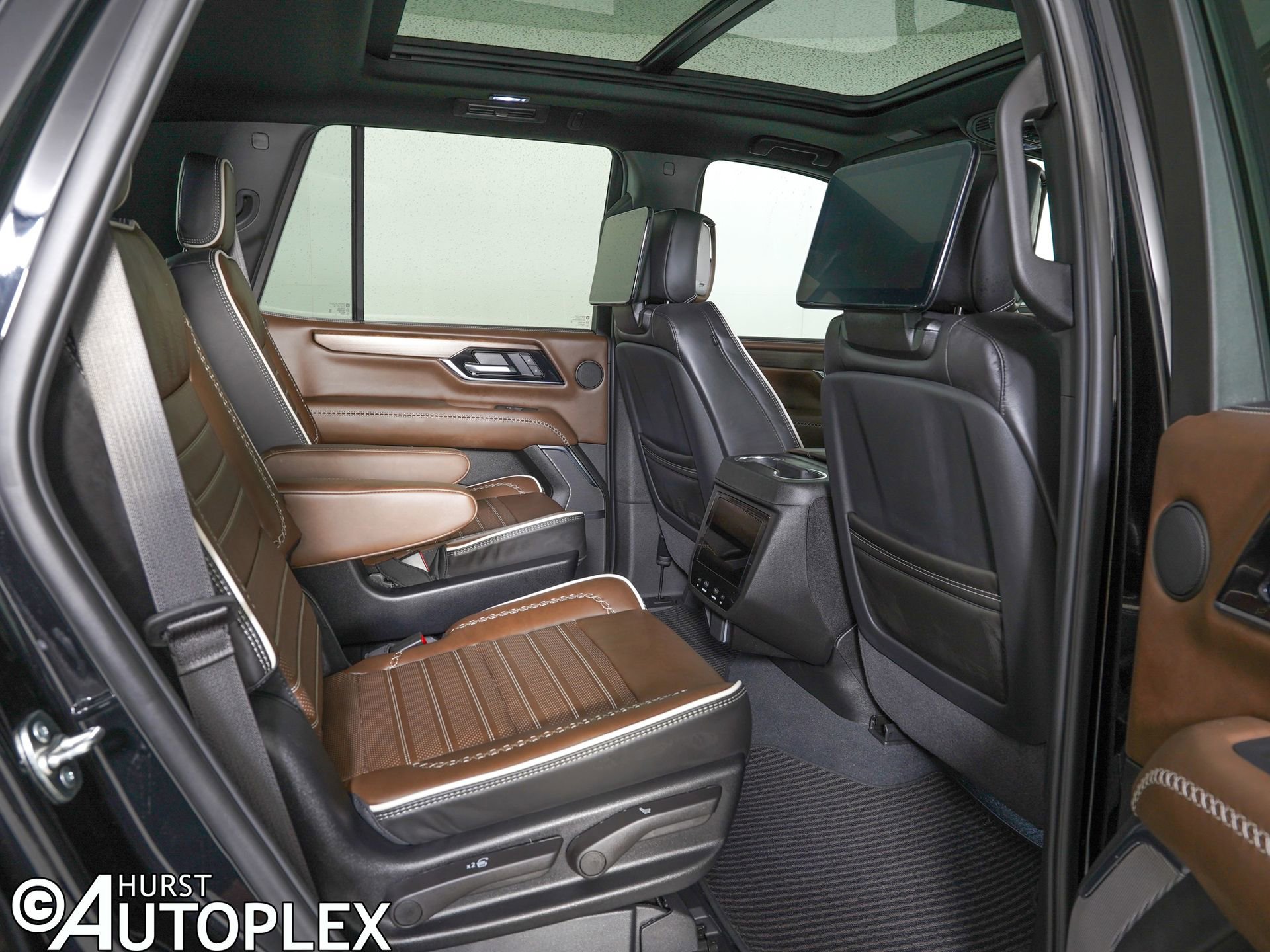 Used 2026 GMC Yukon Denali Ultimate image 11