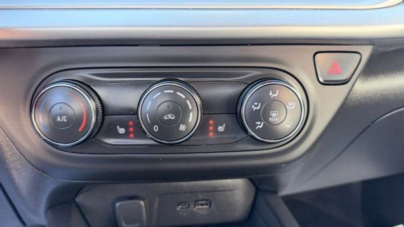 Used 2024 Chevrolet Trax RS image 27