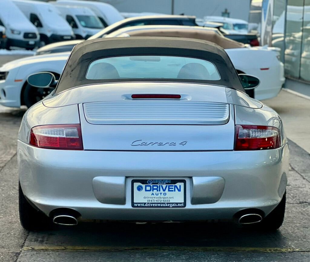 Used 2004 Porsche 911 Carrera image 4