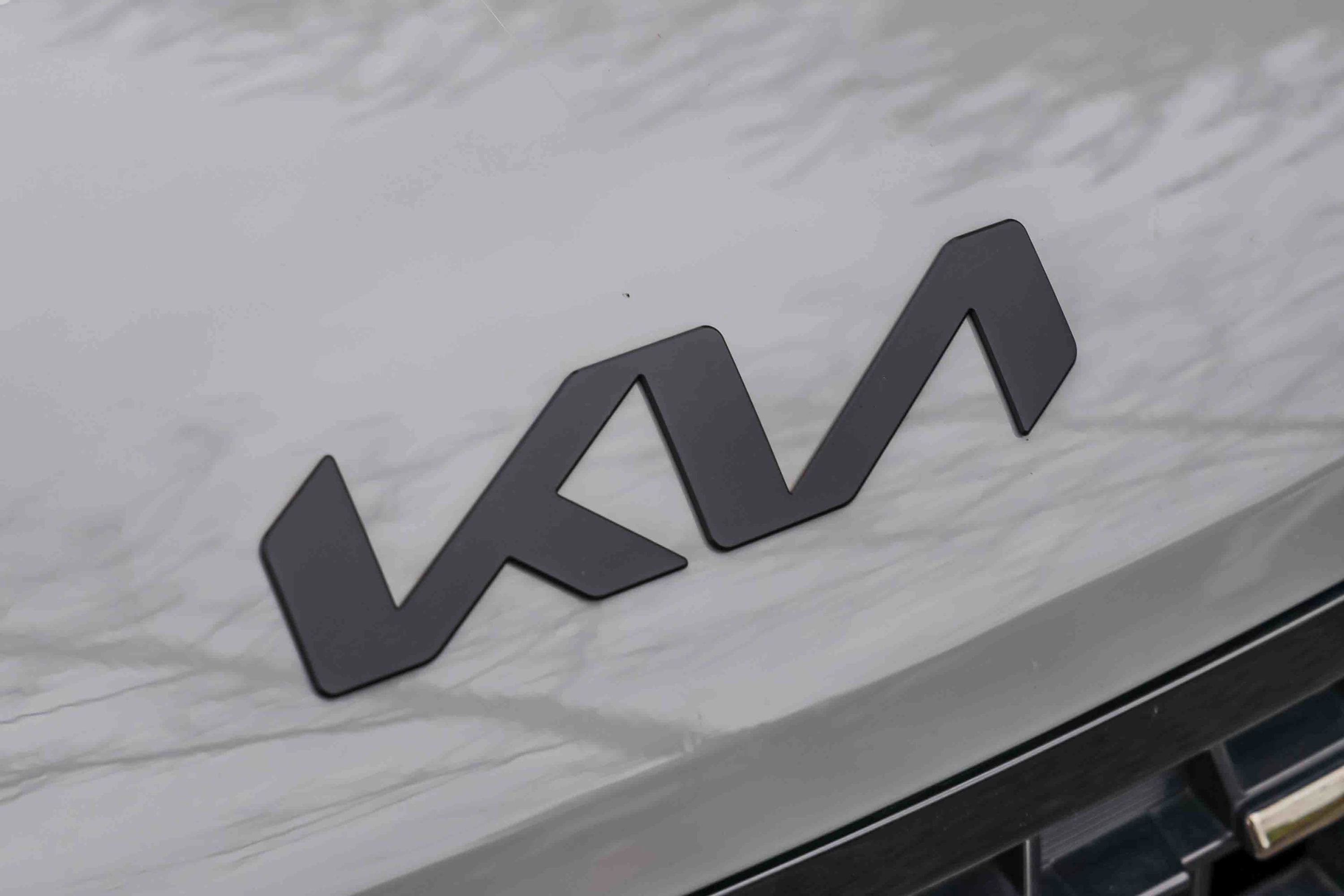 Used 2025 Kia Carnival SX Prestige FWD image 34