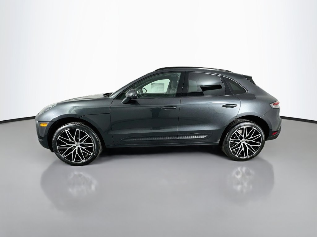 Certified 2026 Porsche Macan AWD/4WD image 2
