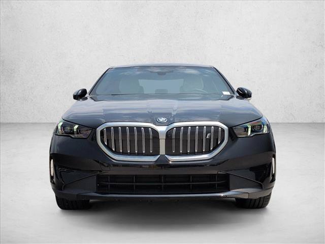 Used 2024 BMW i5 eDrive40i w/ Executive Package RWD video 2
