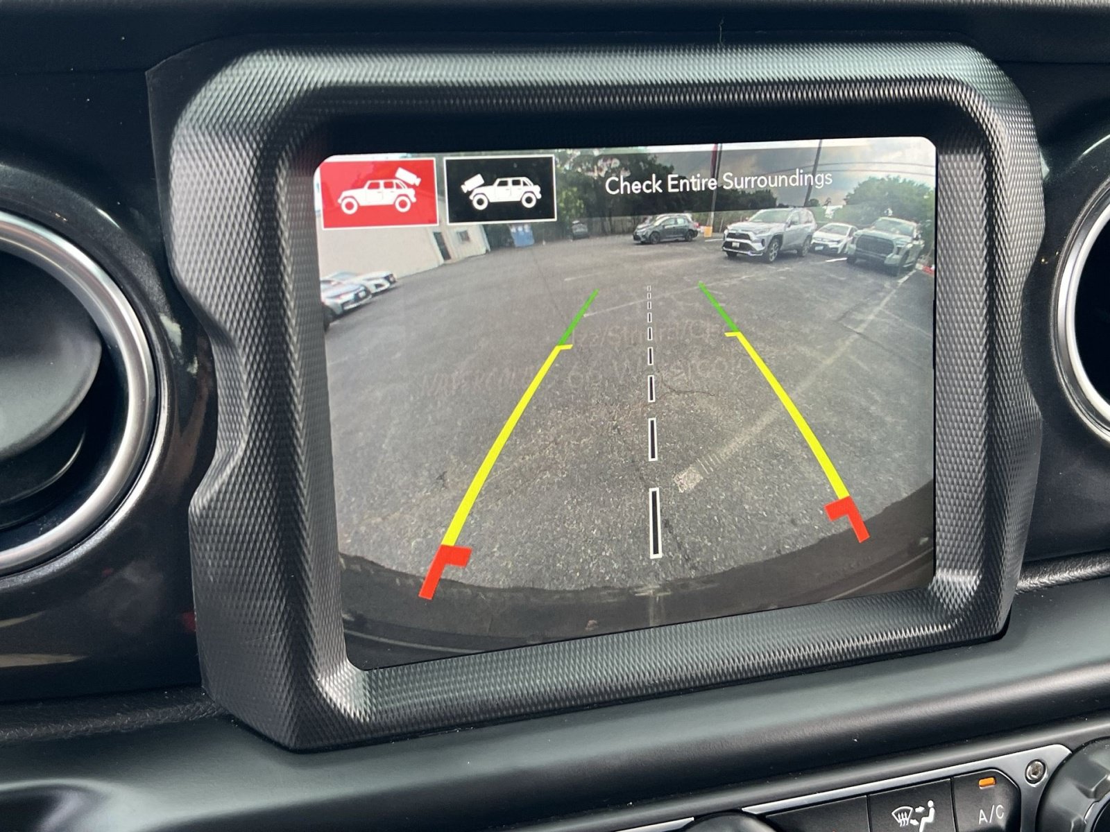 Used 2023 Jeep Wrangler Unlimited Rubicon 392 w/ Xtreme Recon 35" Tire Package AWD/4WD image 18