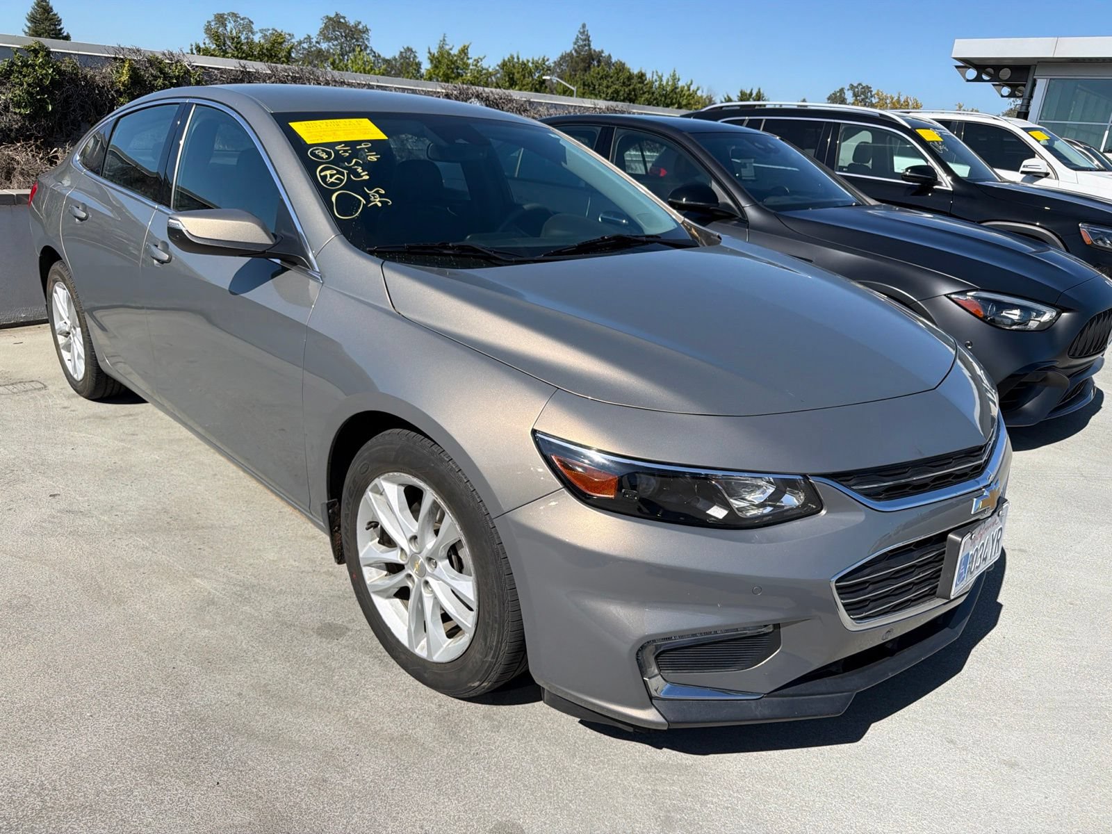 Used 2017 Chevrolet Malibu LT w/ Leather Package FWD image 1