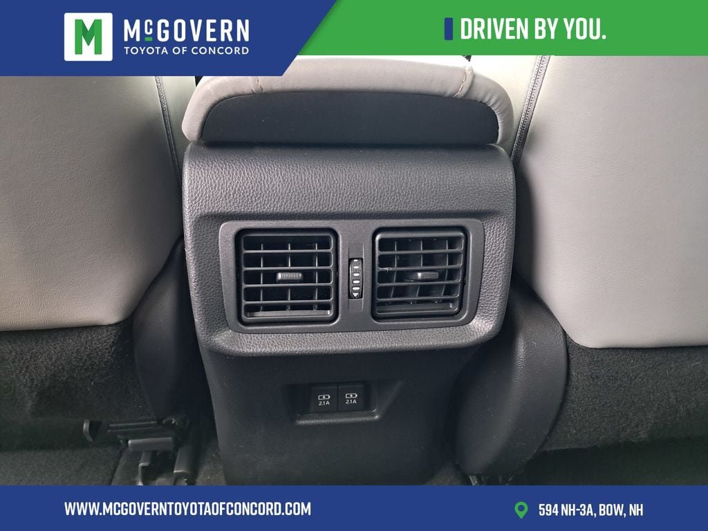 Used 2021 Toyota Venza XLE w/ Softex Package AWD/4WD image 19
