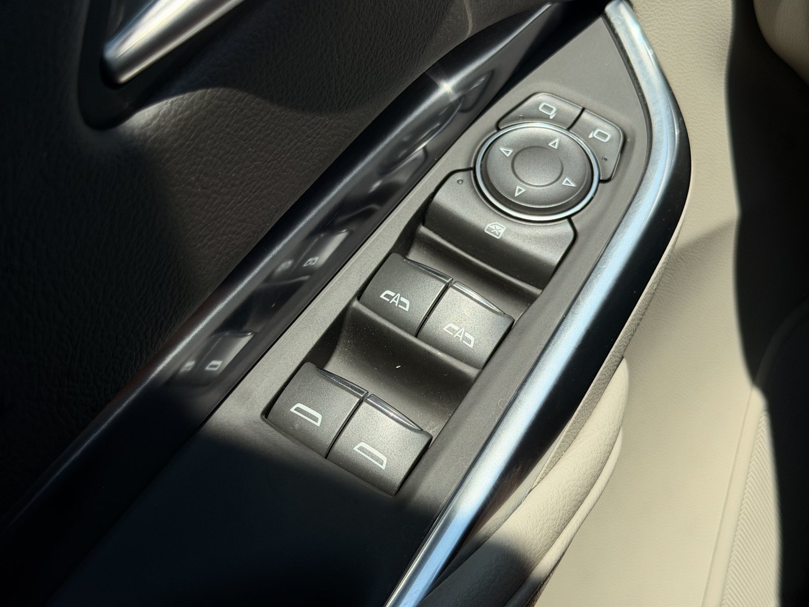Used 2023 Cadillac XT4 Luxury FWD image 18
