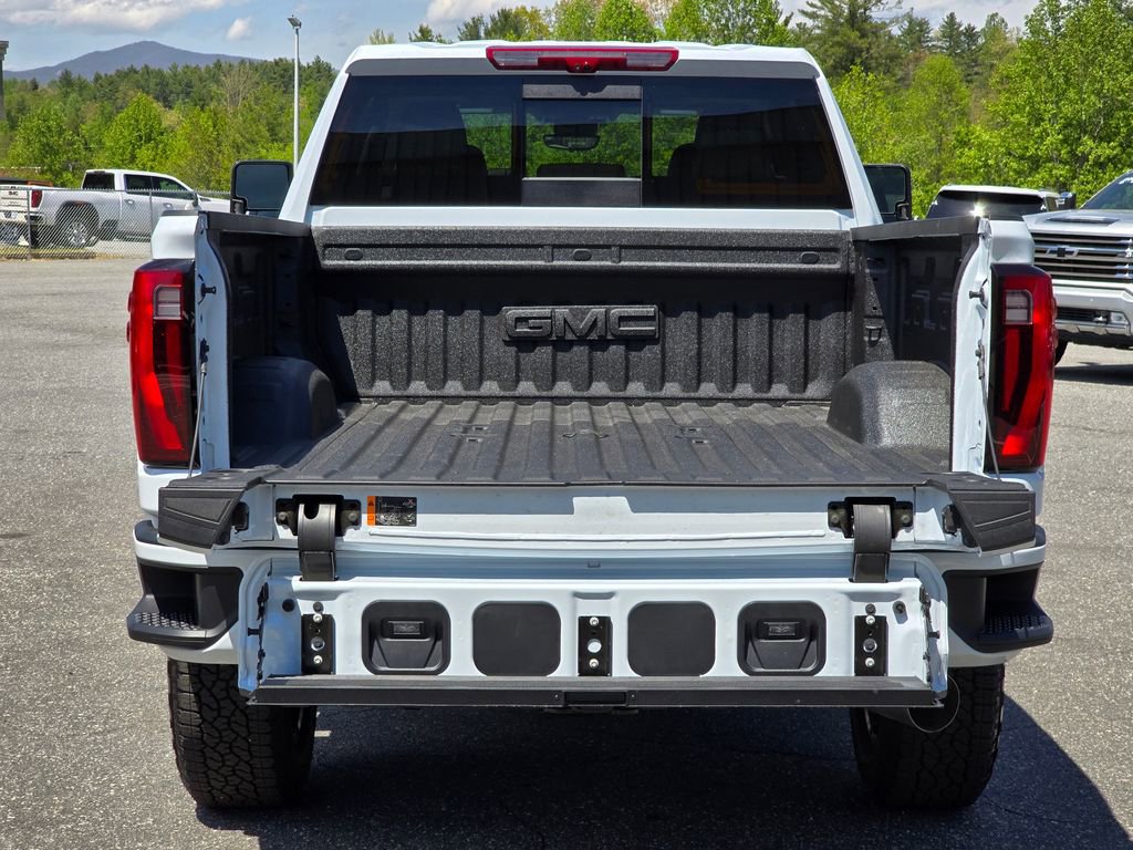 New 2026 GMC Sierra 2500 Denali w/ Denali Reserve Package AWD/4WD image 18
