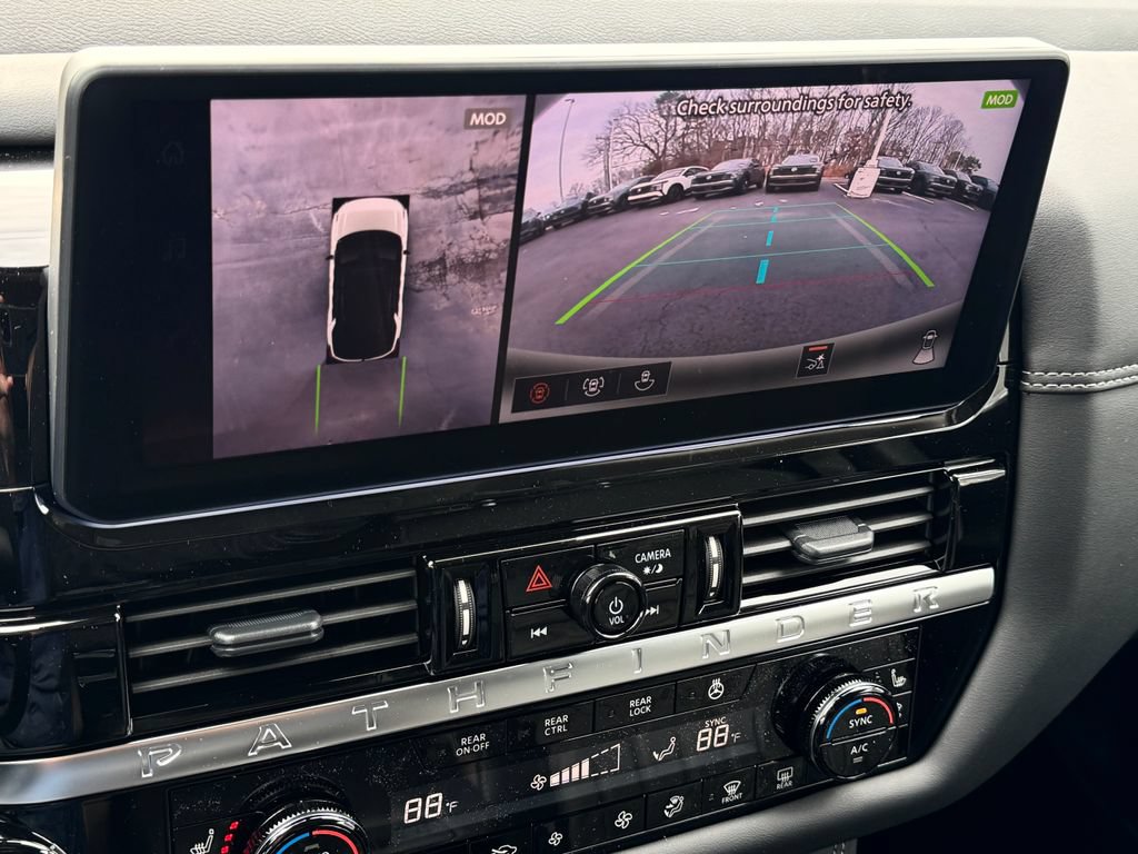 New 2026 Nissan Pathfinder Platinum AWD/4WD image 17