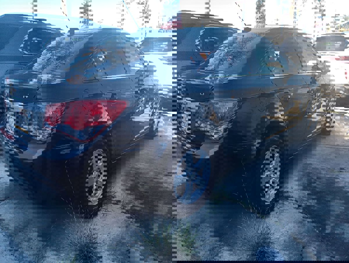 Used 2016 Chevrolet Cruze LT image 5