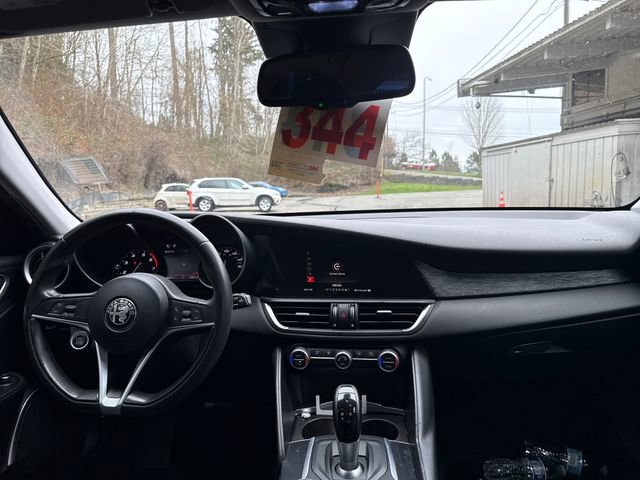 Used 2019 Alfa Romeo Giulia w/ Quick Order Package 22K Sport image 15