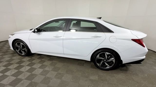 Certified 2023 Hyundai Elantra Limited w/ Winter Weather Package FWD image 7