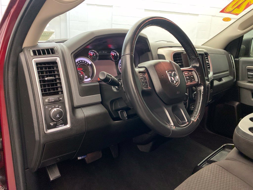 Used 2020 RAM 1500 Classic SLT AWD/4WD image 14