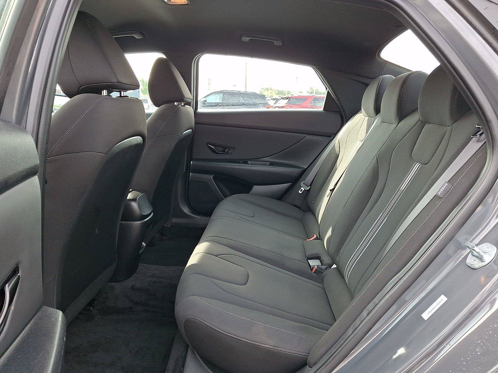 Used 2025 Hyundai Elantra Sport FWD image 12