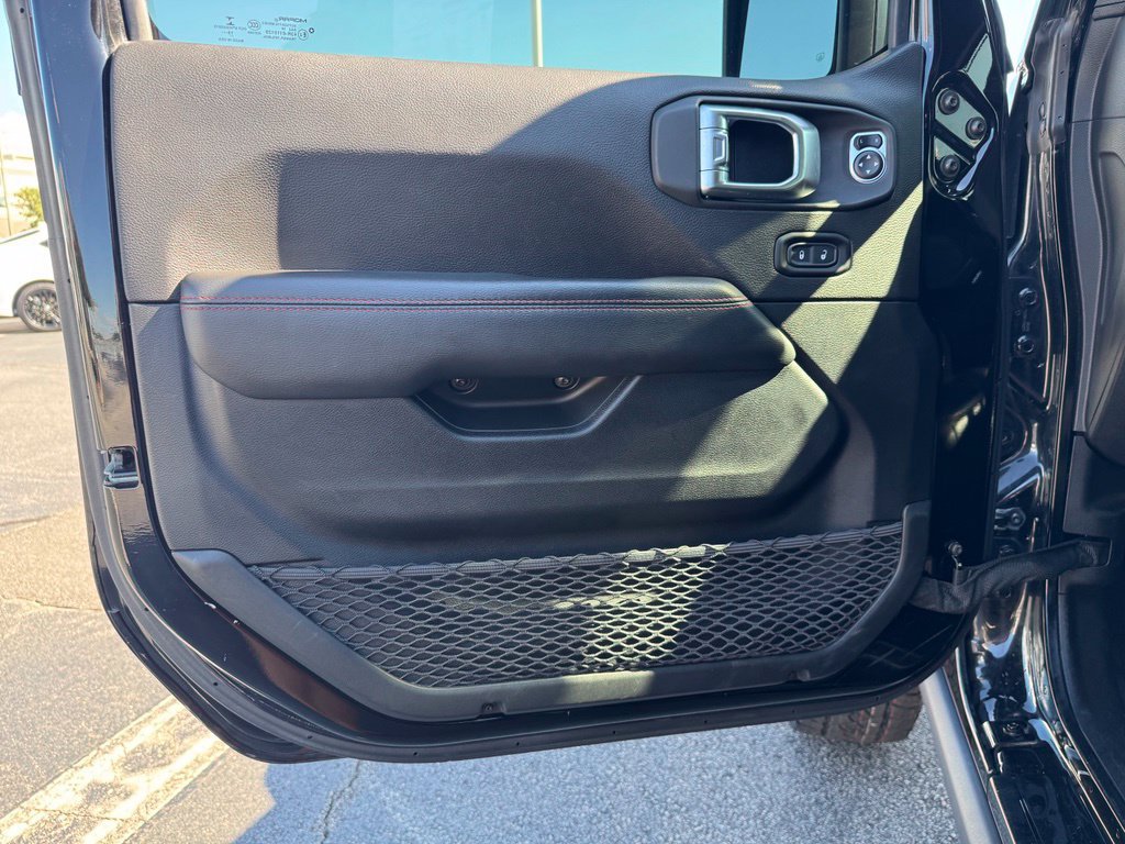 Used 2020 Jeep Gladiator Rubicon w/ Dual Top Group AWD/4WD image 12