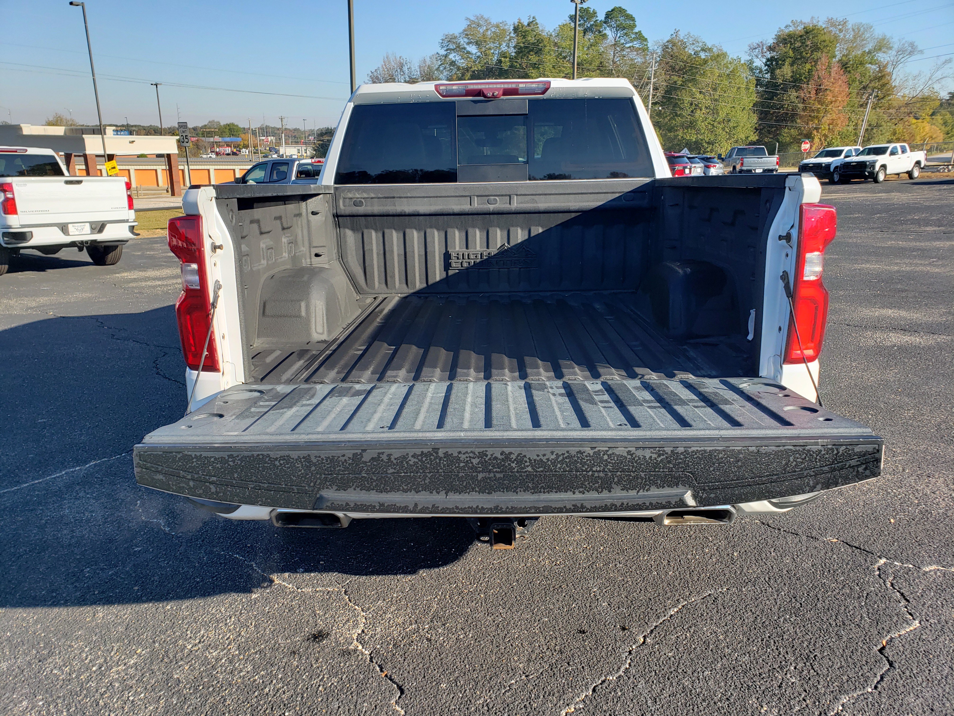 Used 2024 Chevrolet Silverado 1500 High Country w/ Technology Package image 9