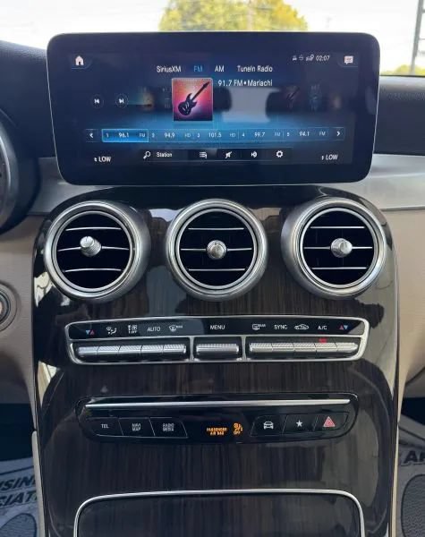 Used 2022 Mercedes-Benz GLC 300 w/ Premium Package Lite image 36