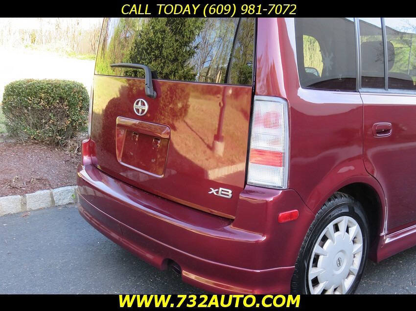 Used 2006 Scion xB FWD image 16