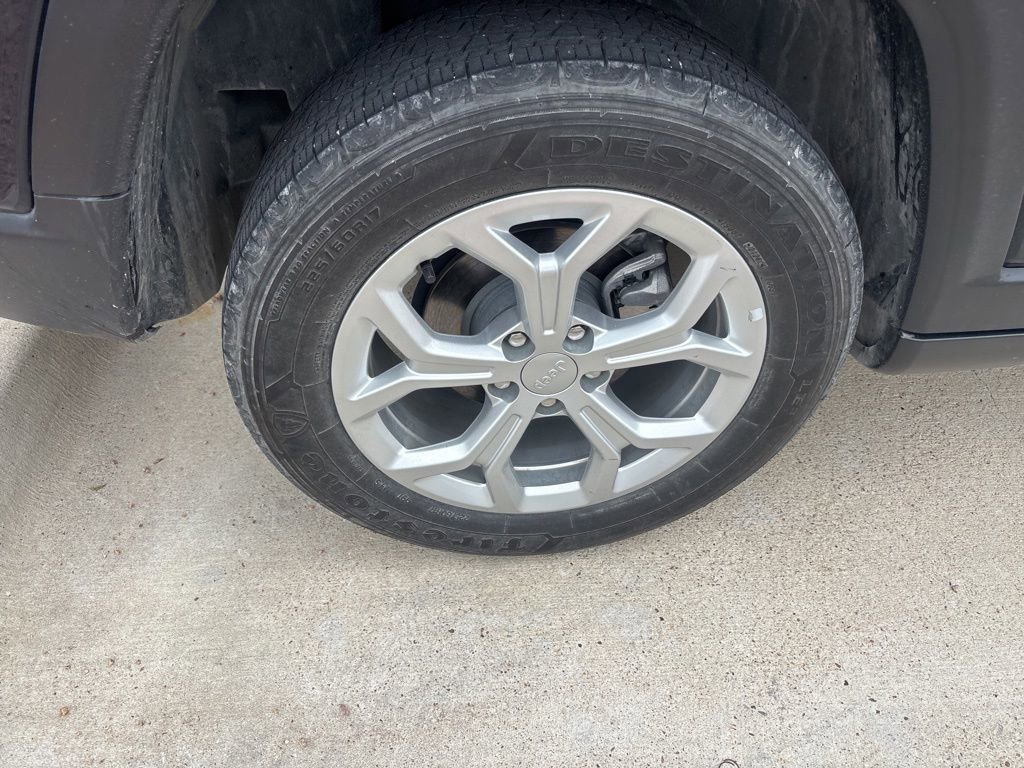 Used 2024 Jeep Compass Sport AWD/4WD image 14