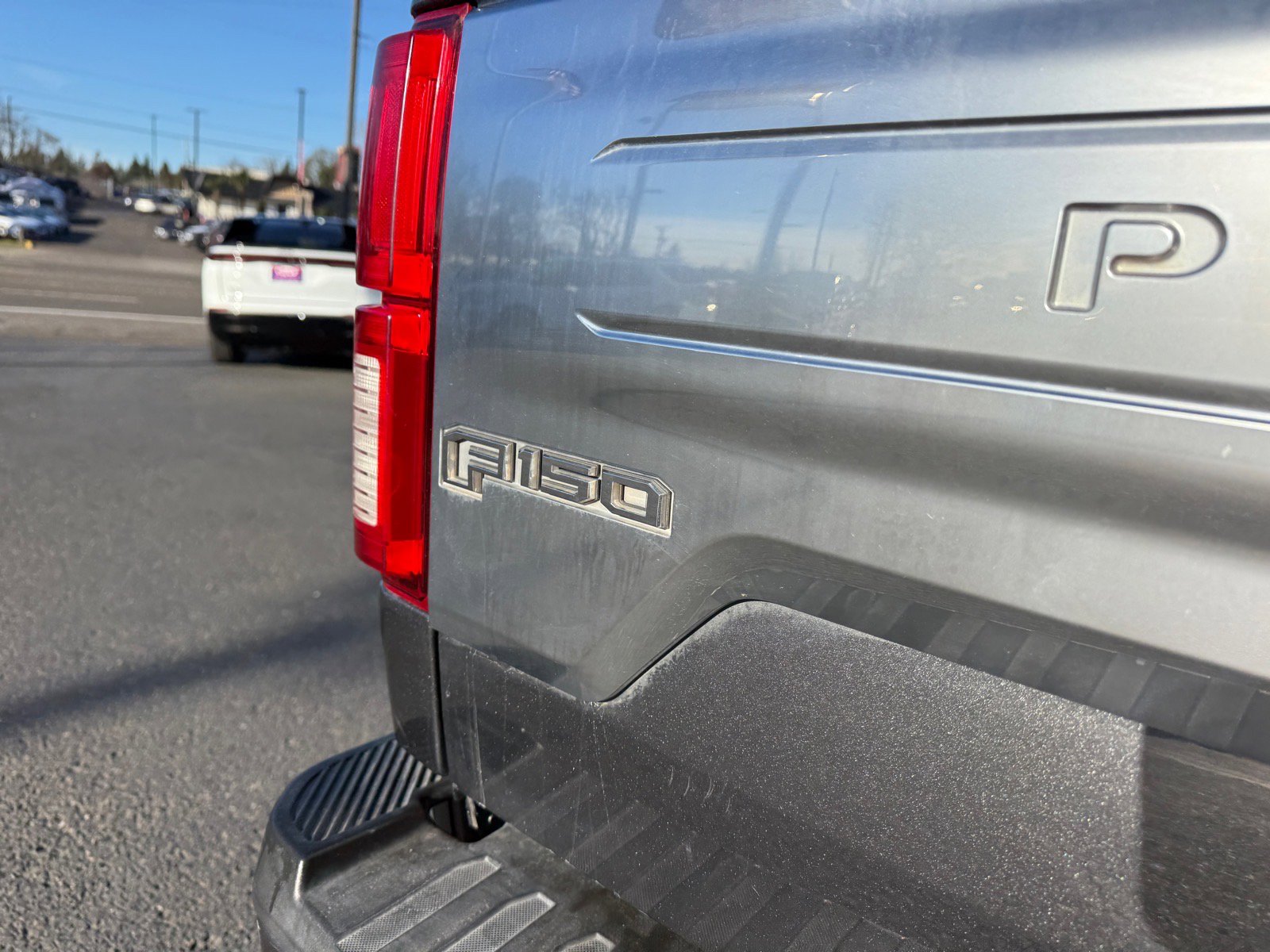 Used 2018 Ford F150 Platinum w/ Equipment Group 701A Luxury image 7