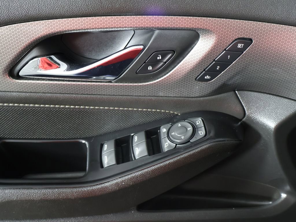 Used 2023 Chevrolet Traverse Premier AWD/4WD image 42