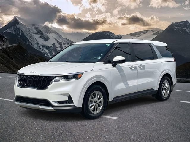 Used 2023 Kia Carnival LX FWD image 1