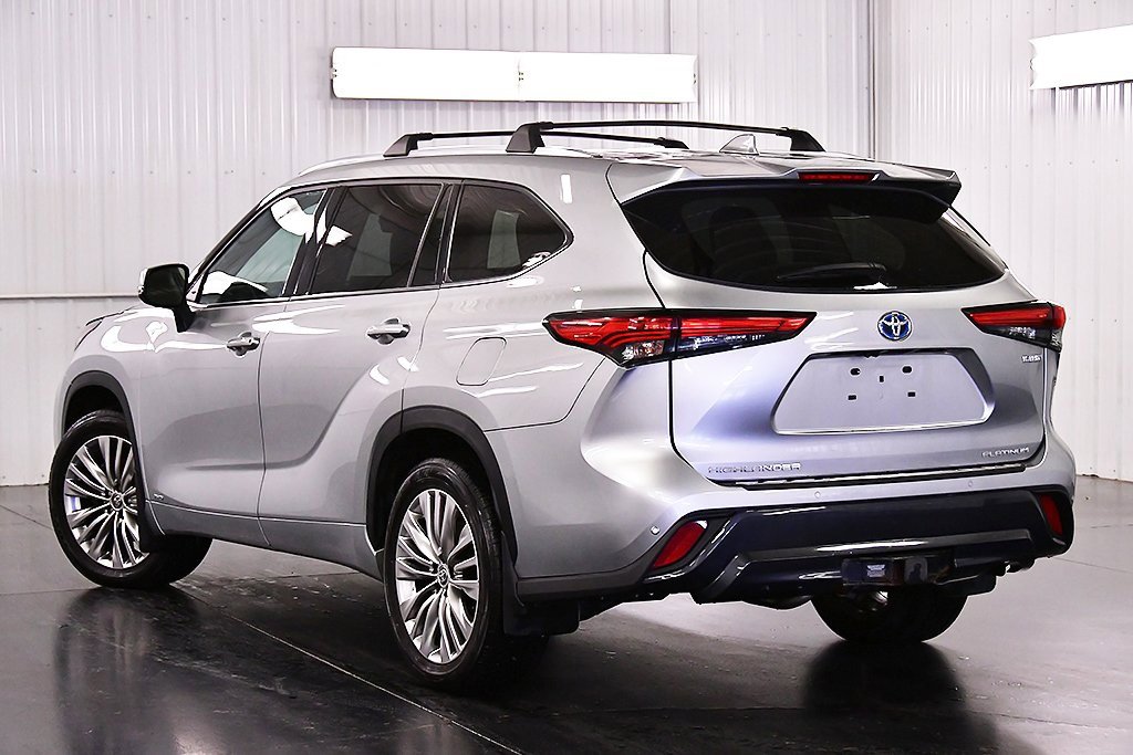 Used 2022 Toyota Highlander Platinum image 5