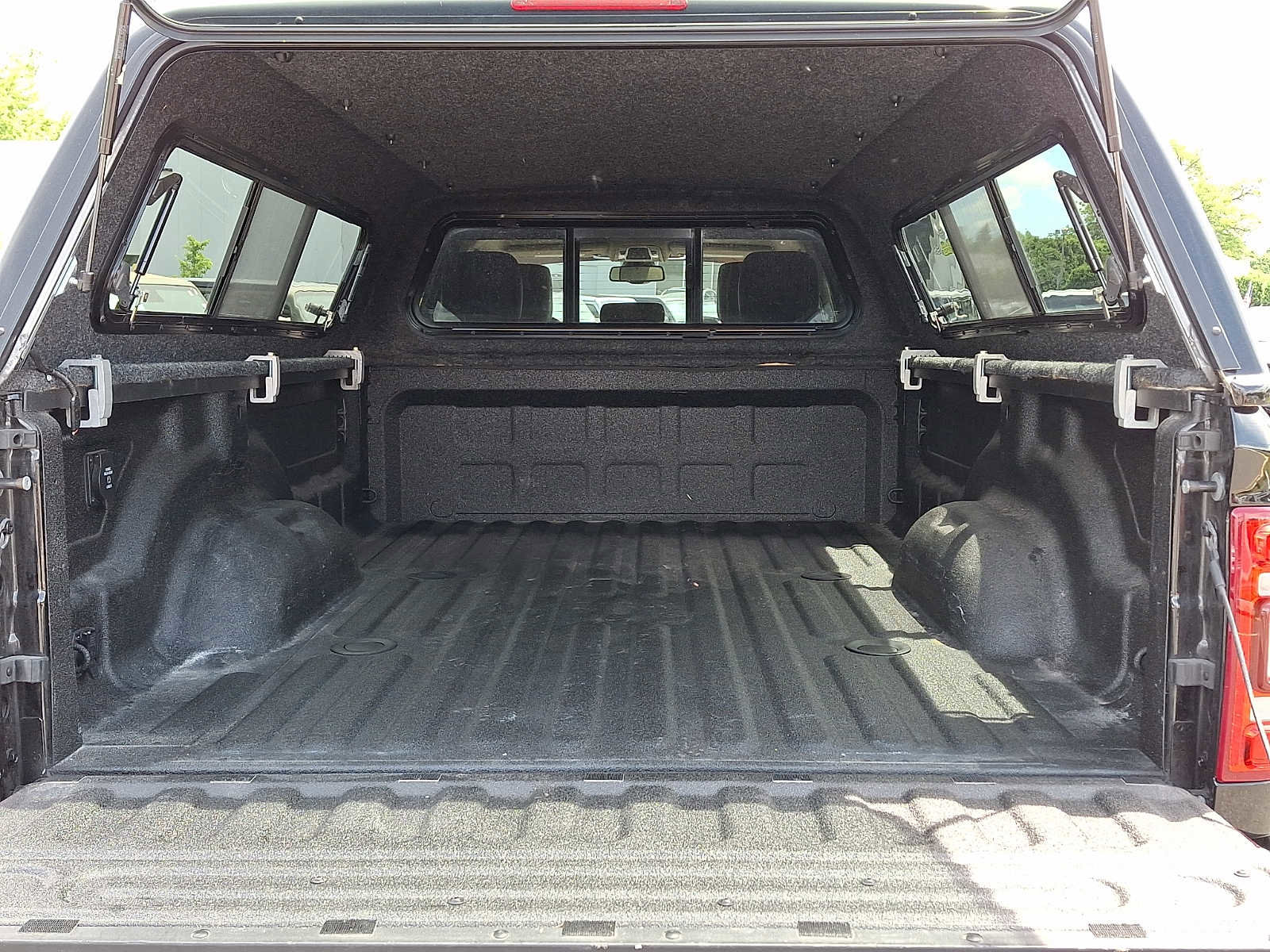 Used 2022 RAM 3500 Laramie AWD/4WD image 33