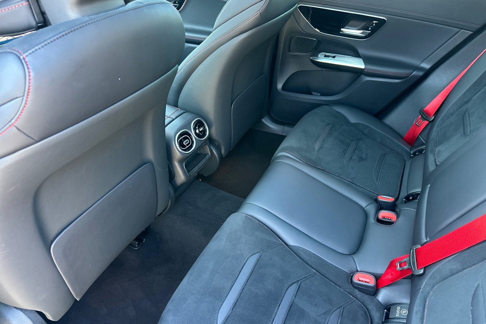 Used 2024 Mercedes-Benz GLC 43 AMG 4MATIC image 26