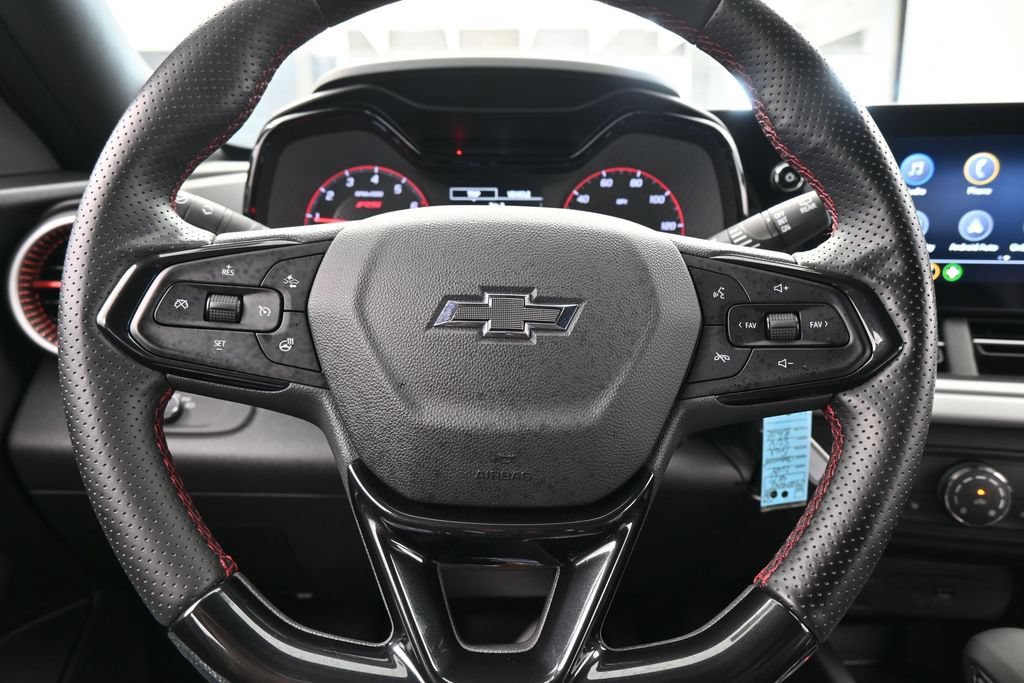 Used 2025 Chevrolet Trax RS w/ Driver Confidence Package FWD image 23