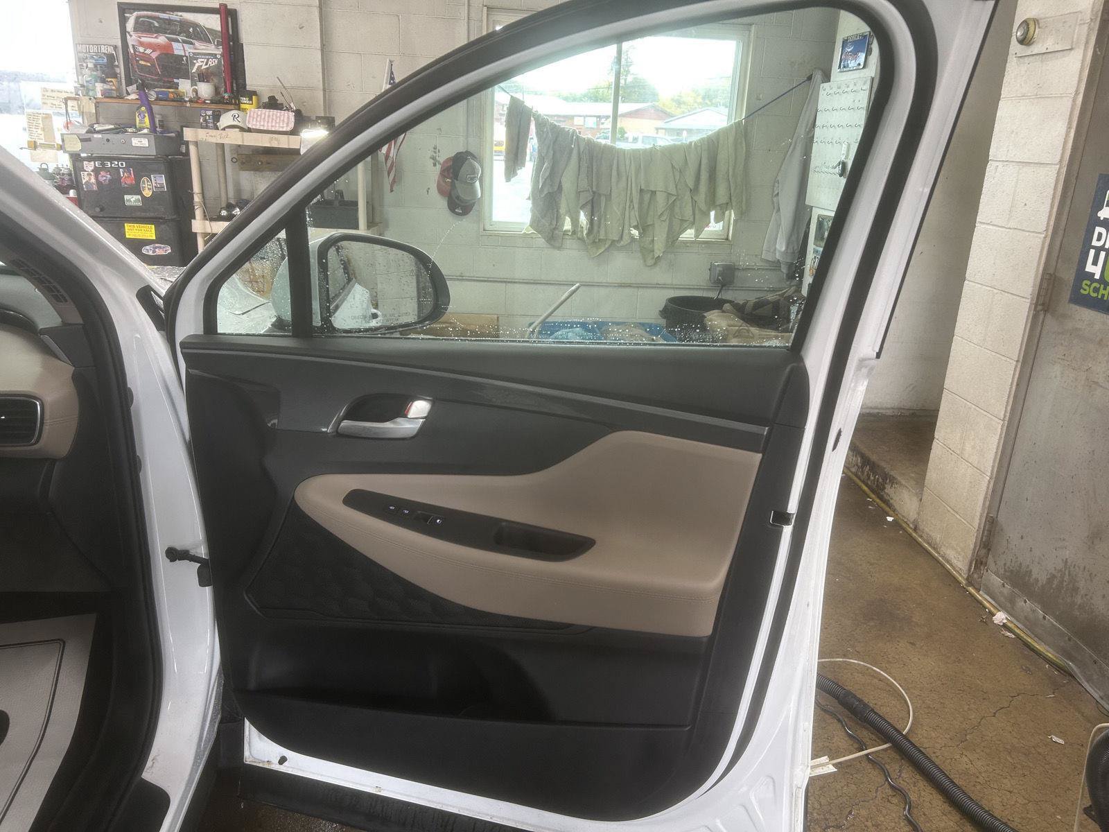 Used 2023 Hyundai Santa Fe SE AWD/4WD image 28