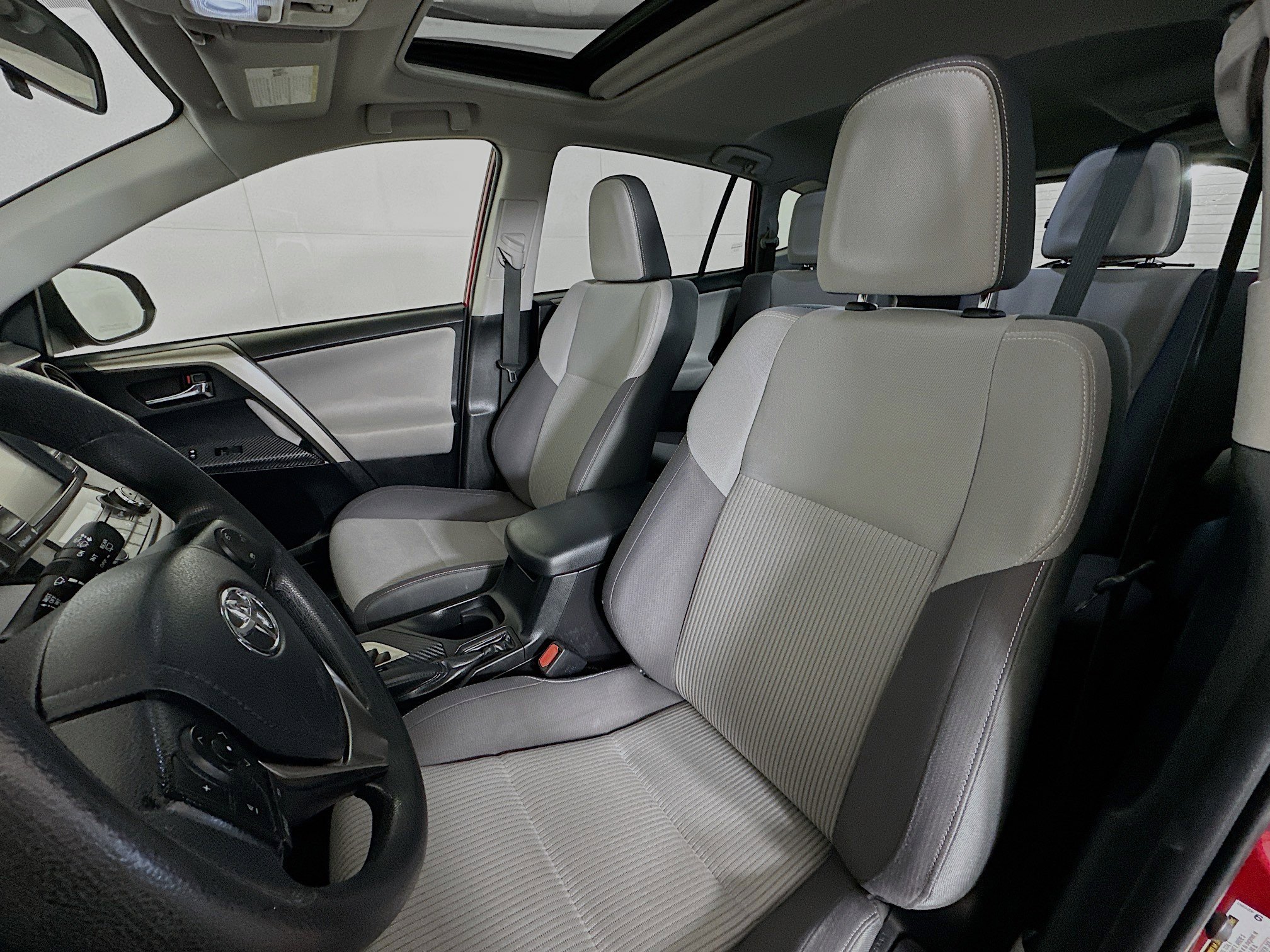 Used 2015 Toyota RAV4 XLE image 13