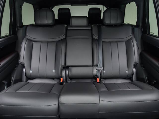New 2026 Land Rover Range Rover Long Wheelbase SE AWD/4WD image 16