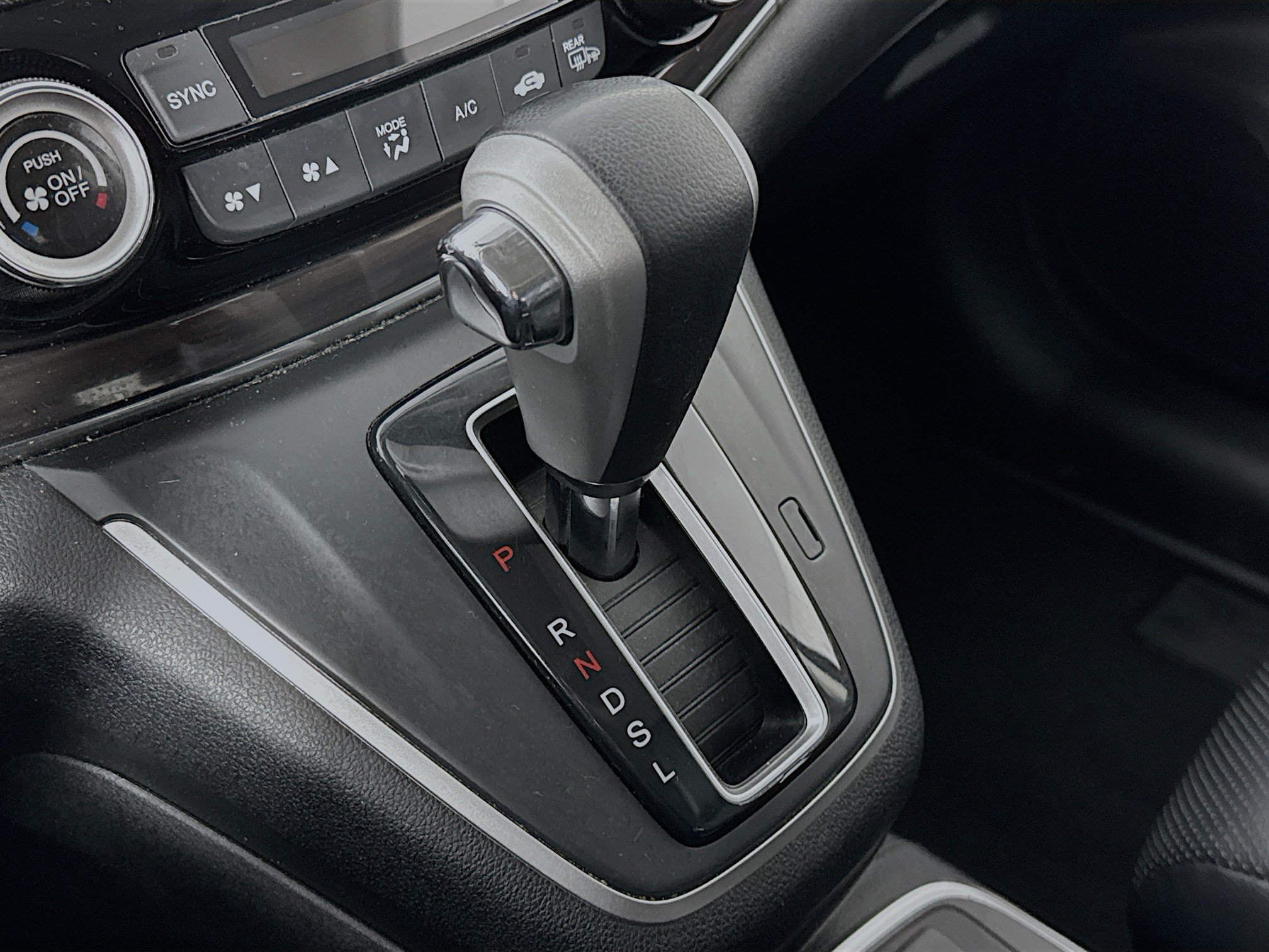 Used 2015 Honda CR-V EX-L image 16
