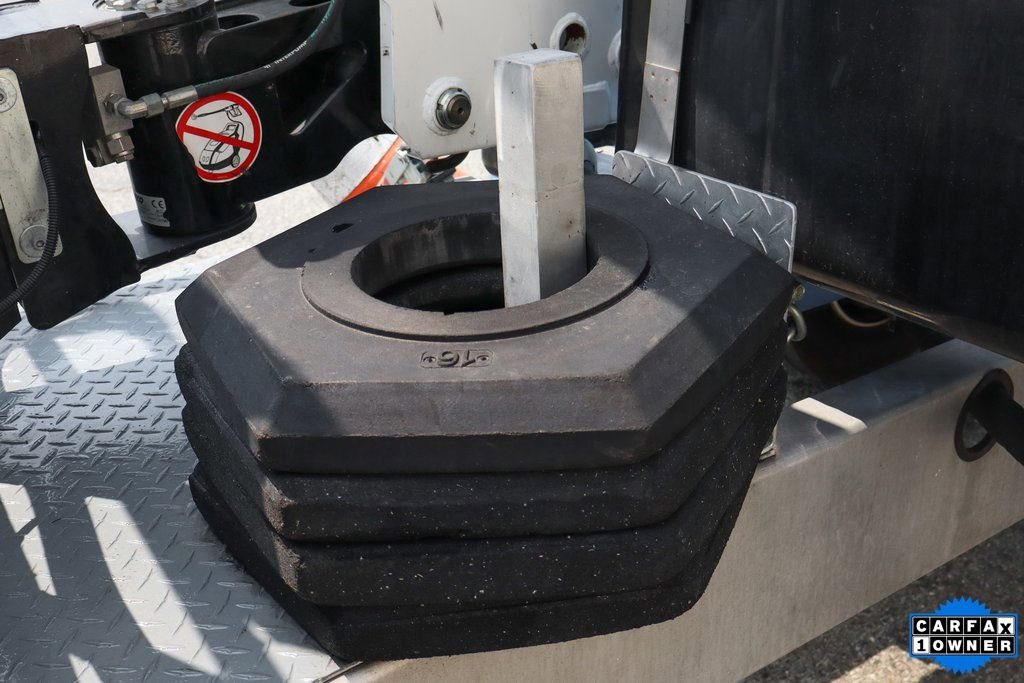 Used 2019 Ford F650 2WD Regular Cab Super Duty image 12